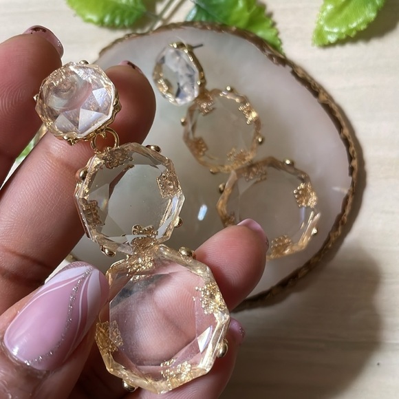 Transparent Crystal Resin Dangle Earrings - Picture 11 of 13